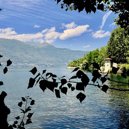 Vista Fantastica Castelveccana Βίλα *